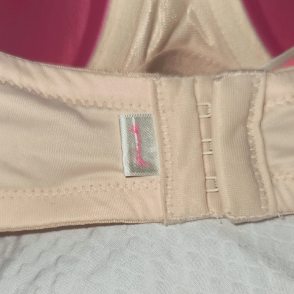 PINK Victoria's Secret Light Pink Strapless Bra - Picture 4 of 11